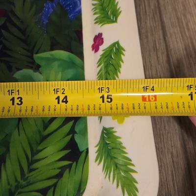 4 Plastic Parrot Trays