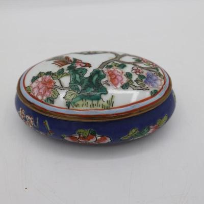 Macau Porcelain Trinket/Jewelry Dish