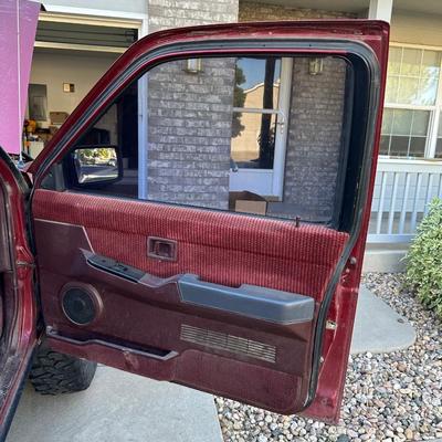1992 4WD NISSAN PATHFINDER 228K **NO RESERVE**
