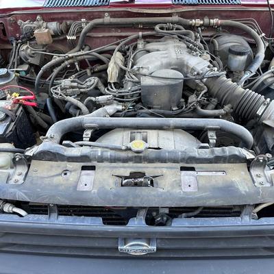 1992 4WD NISSAN PATHFINDER 228K **NO RESERVE**