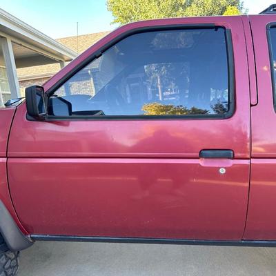 1992 4WD NISSAN PATHFINDER 228K **NO RESERVE**