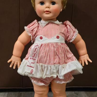 Vintage 1961 IDEAL-Kissy THE New KISSING DOLL