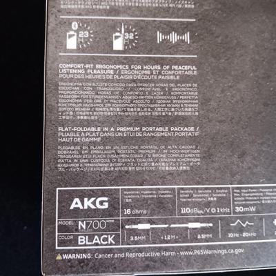 AKG N700 HEADPHOMES