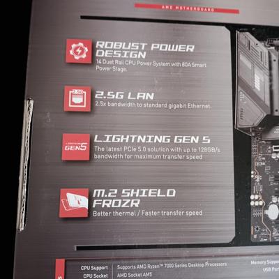 LIKE NEW MAG AMD RYZEN X670E TOMAHAWK WIFI