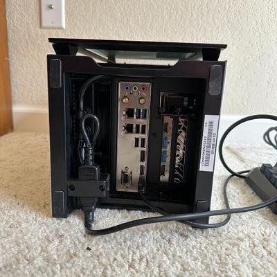 H7 FLOW MID-TOWER CASE & MSI INTERCEPTOR GAMING KEYBOARD