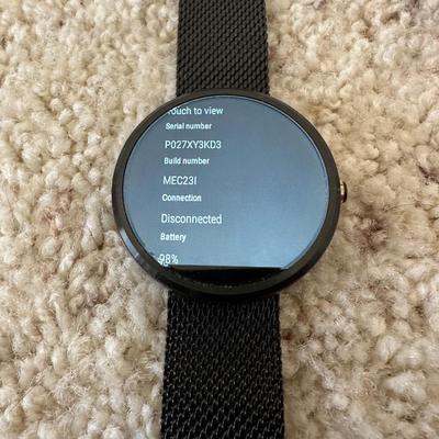 MOTO 360 SMARTWATCH
