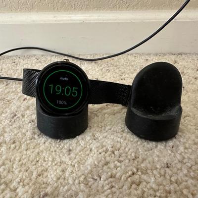 MOTO 360 SMARTWATCH