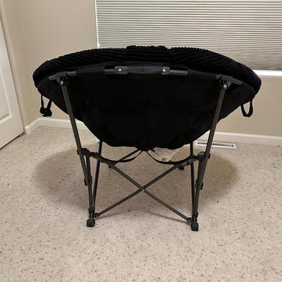 COZY FOLDING SAUCER CHAIR