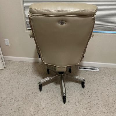 VERY NICE SERTA DESK CHAIR