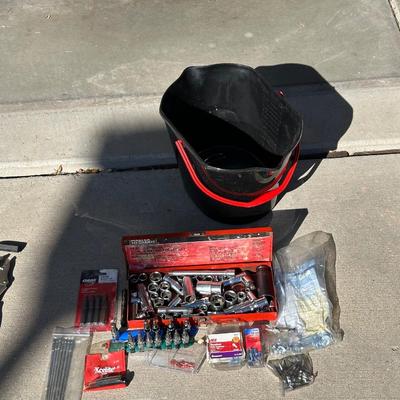 MANY SOCKETS, INTERNAL WRENCH SET AND MORE