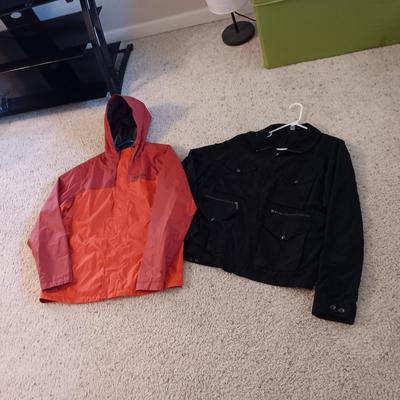 MEN'S MARMOT HOODED JACKET (XL) AND LINCS LIGHTWEIGHT JACKET (L)