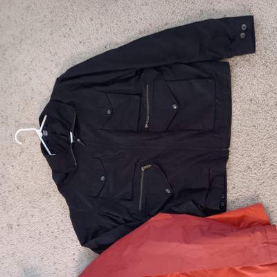 MEN'S MARMOT HOODED JACKET (XL) AND LINCS LIGHTWEIGHT JACKET (L)