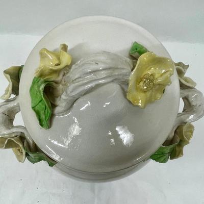 Lidded Ceramic Jar Capodemonte style yellow rose trim