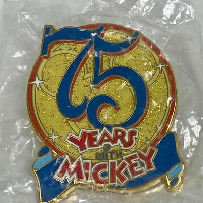 Disney 75 Years with Mickey Mouse 2004 pin. Exclusive collectible!!
