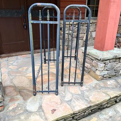 Two Metal Wood Racks (FY-MK)