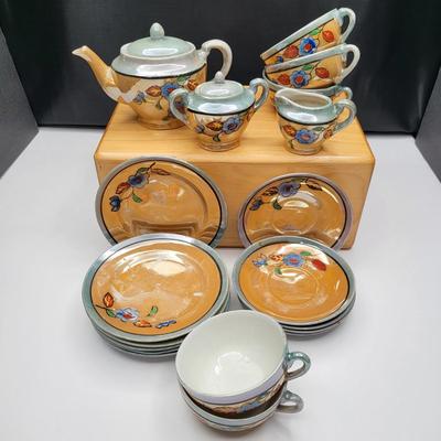 Vintage Porcelain Japan Child's Tea Set