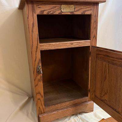 White Clad Simmons Hardware Ice Chest End Table