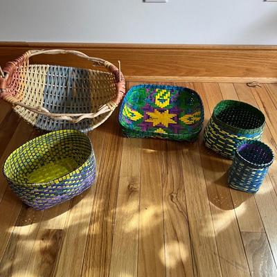 Handmade Baskets & Basket Books (2B-MK)