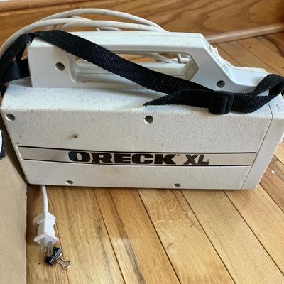Oreck Portable XL Vacuum (2B-MK)