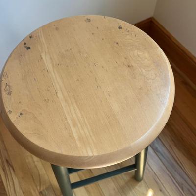 Two Wooden Stools (2B-MK)