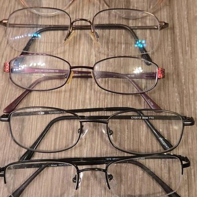 Large Lot of Readers and Cases
