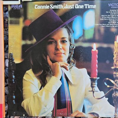 Large Lot of Vinrage Record Albums