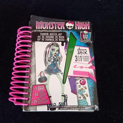 NEW MONSTER HIGH MEGA BLOKS, & FASHION SKETCH SET