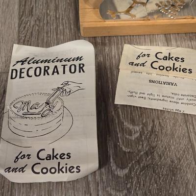 Cake & Cookie Frosting/Icing Decorators