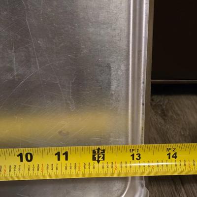 Various Size Muffin Pans & Cake Pan Lid