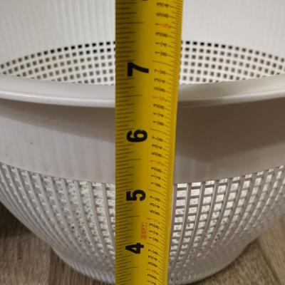 Pampered Chef Bowls & Strainers Nesting Set