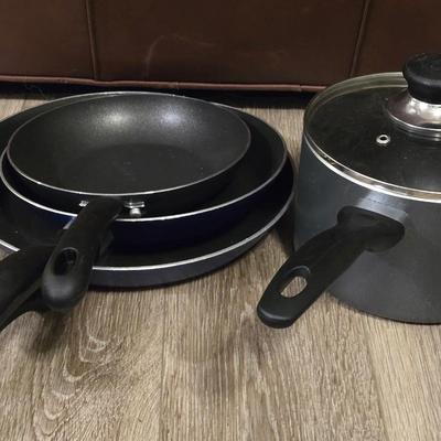 T Fal Non Stick Skillets and Pot