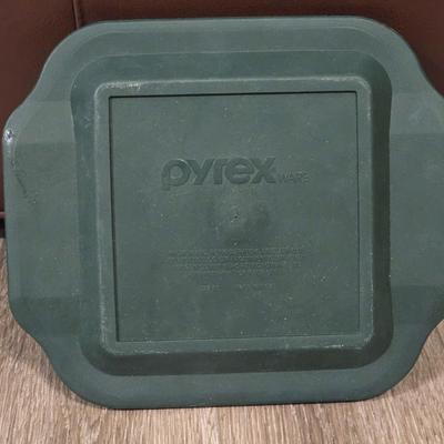 Pyrex Set - Some with Lids