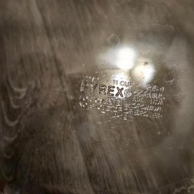 Pyrex Set - Some with Lids