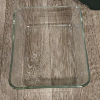 Pyrex Set - Some with Lids