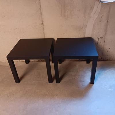 2 SIMPLE SIDE TABLES