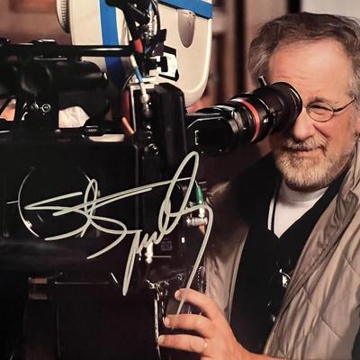 Movie Director Steven Spielberg signed photo