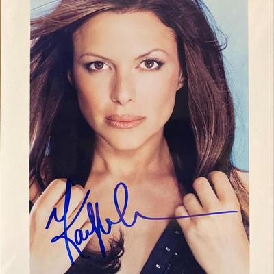 Kari Wuhrer signed photo