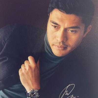 Henry Golding signed photo