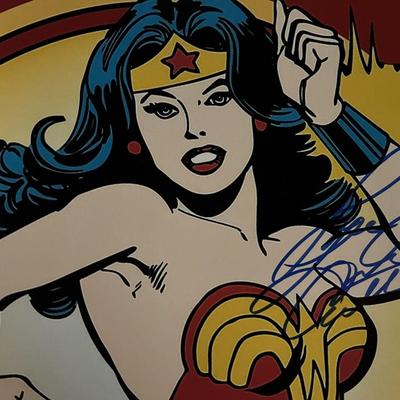 Wonder Woman Lynda Carter signed photo