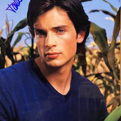 Tom Welling signed photo
