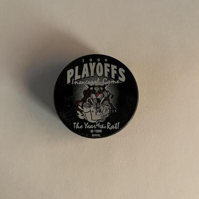 NHL1996 commemorative playoff puck