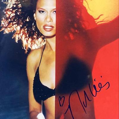 Natashia Williams signed photo