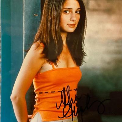 Shiri Appleby signed photo