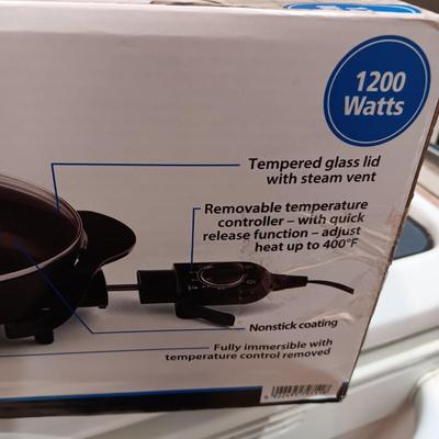 NEW IN SEALED BOX 12" ELECTRIC FRYING PAN