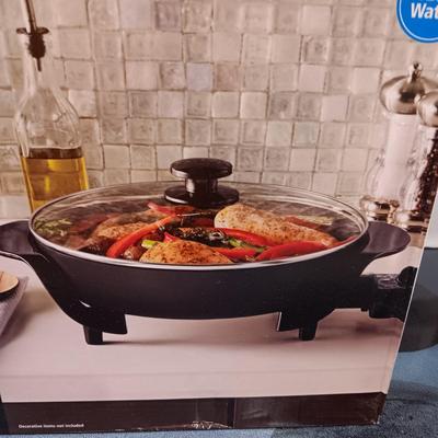 NEW IN SEALED BOX 12" ELECTRIC FRYING PAN
