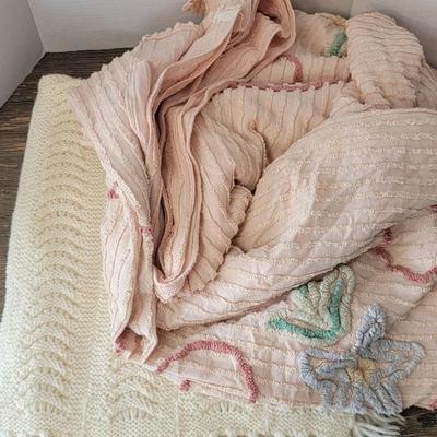 2 Blankets