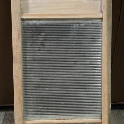 Vintage Wood & Glass Victory No. 508 Wash Board