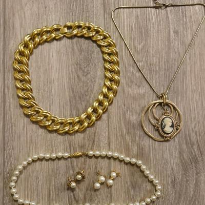 Fashion Jewelry Lot