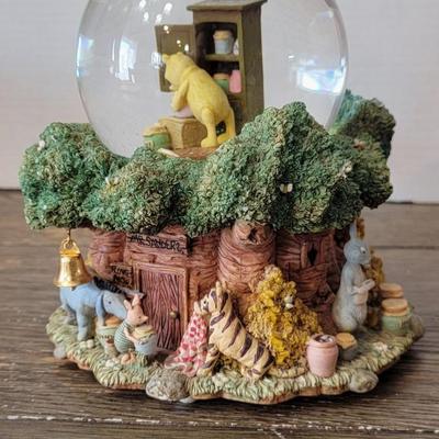 Disney Winnie The Pooh Water Globe