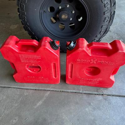 JEEP WRANGLER FENDERS, FRONT GRILL AND REAR SPARE TIRE MOUNT WITH ROTOPAX GAS CONTAINERS